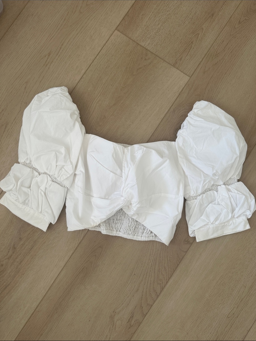 NWOT White Puff Sleeve Crop Top - Women